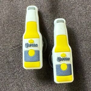 Corona Croc Charm Set